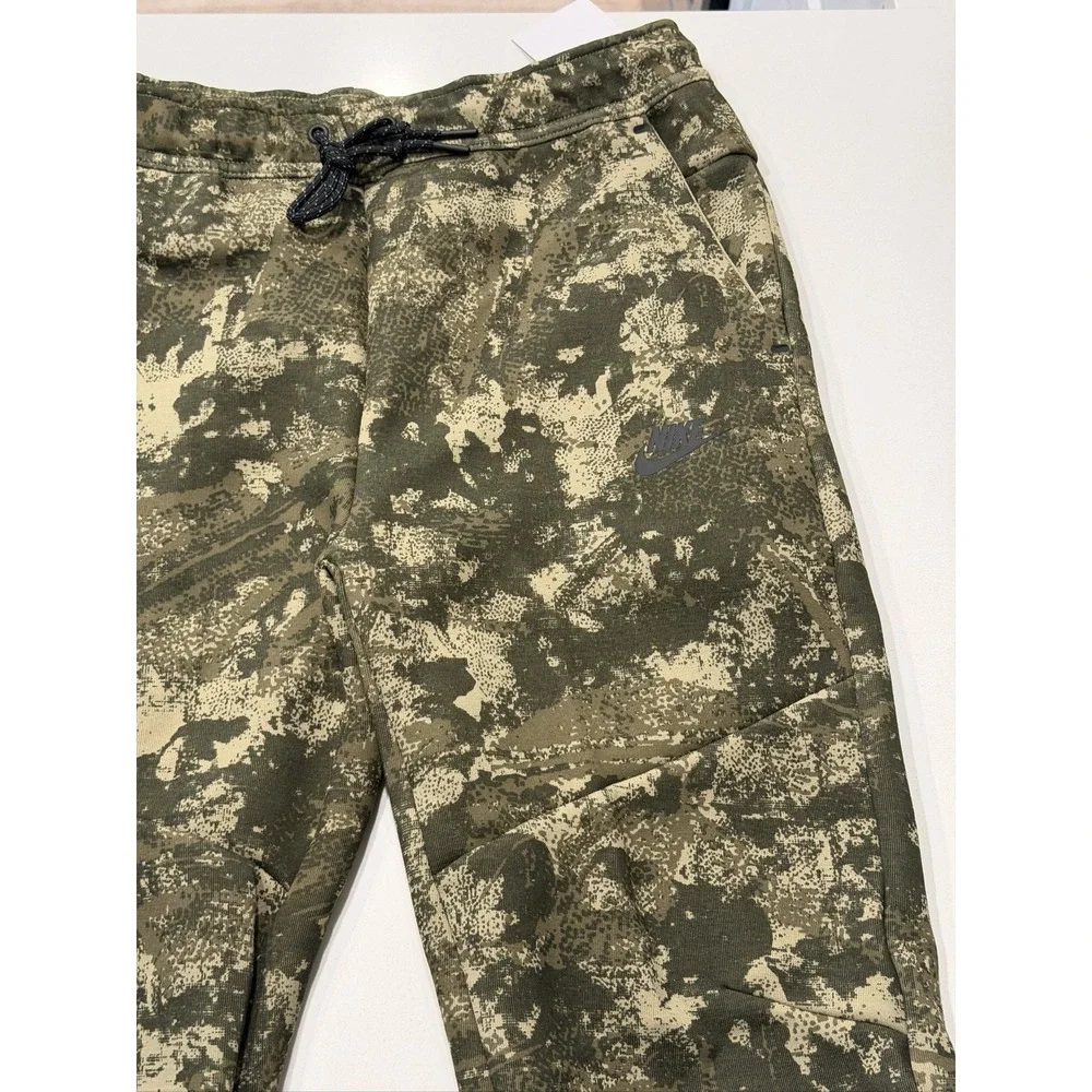 Nike tech fleece